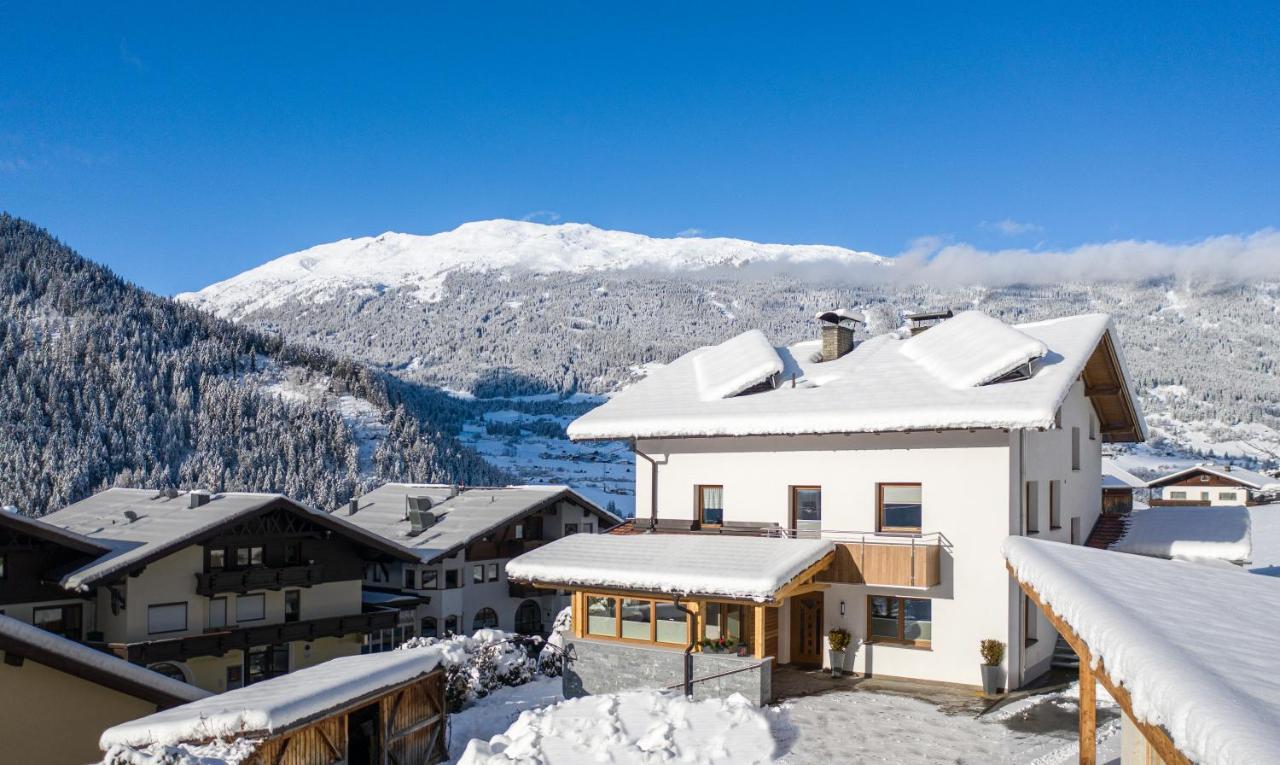 Appartement Pitztal-Hochzeiger Inclusive Pitztal-Sommer Card イェルツェンス エクステリア 写真